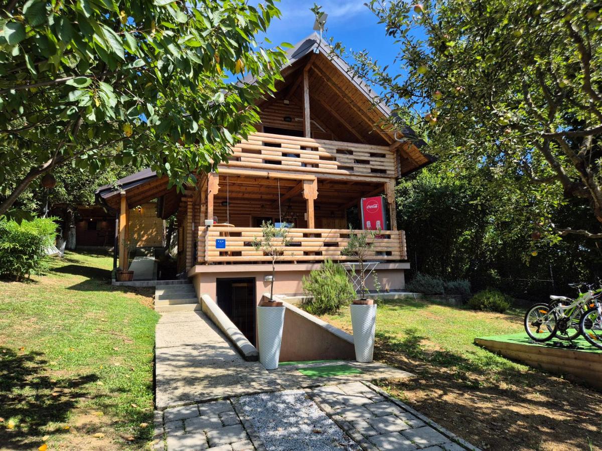 Holiday home LUNA - B&B