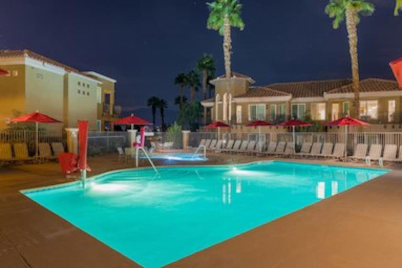 Marriott Desert Springs II Luxury Guest Room - B&B Palm Desert