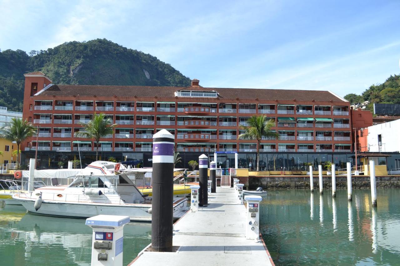 Flat frente mar no Shopping Piratas , com estacionamento - Chambres d’hôtes Angra dos Reis