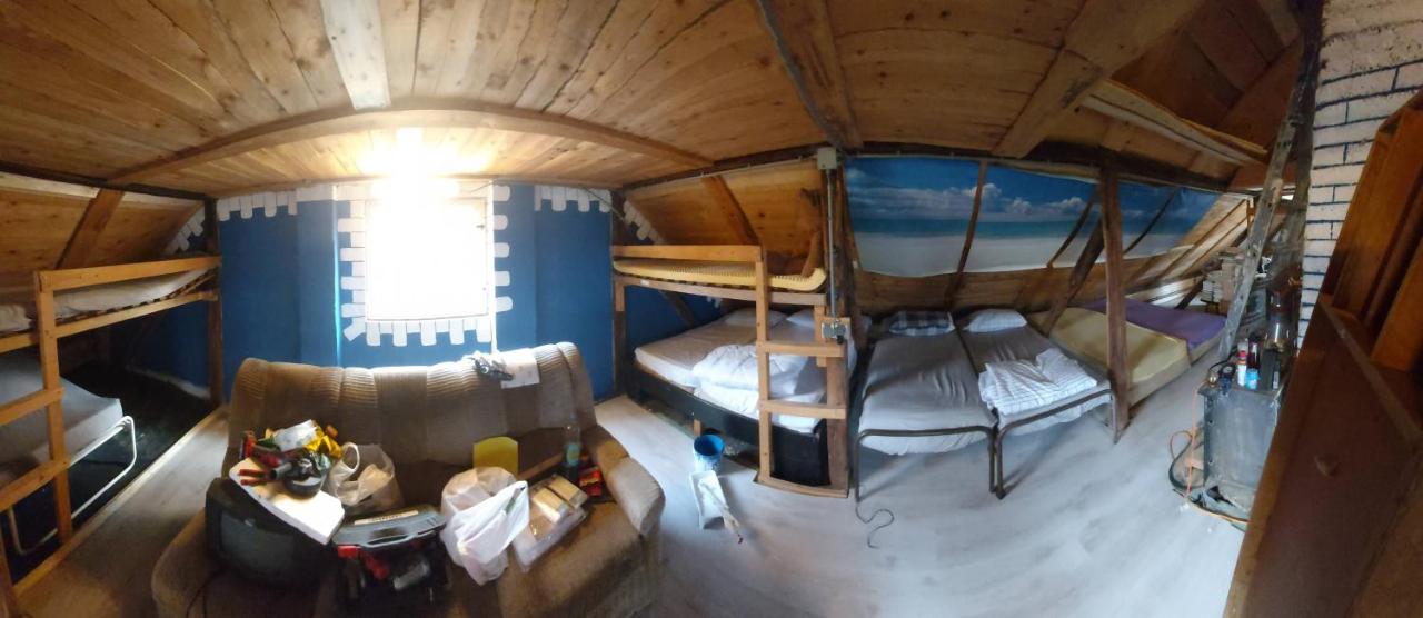 Bed in 6-Bed Mixed Dormitory Room