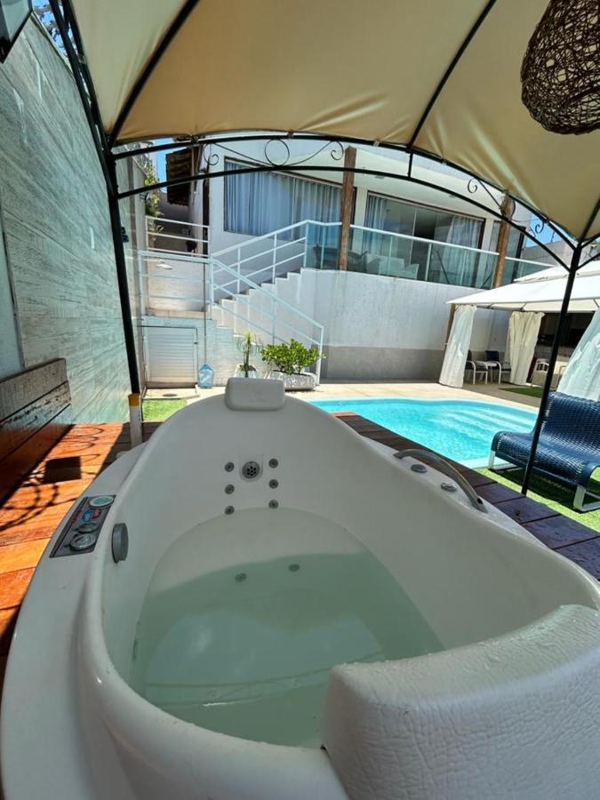 Casa com piscina área gourmet Enseada Azul - Bed and Breakfast Guarapari