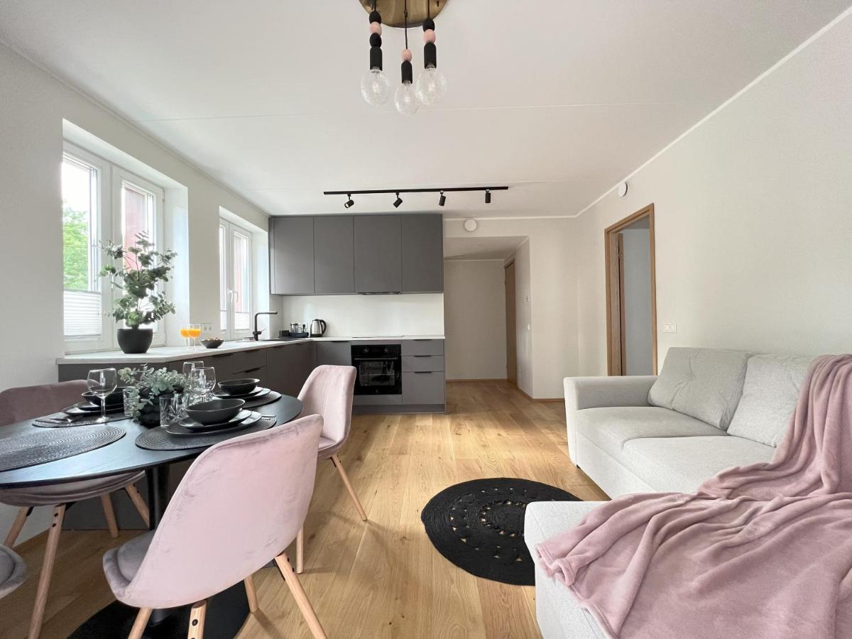 Cozy Tartu Apple Garden with Terrace - B&B Tartu