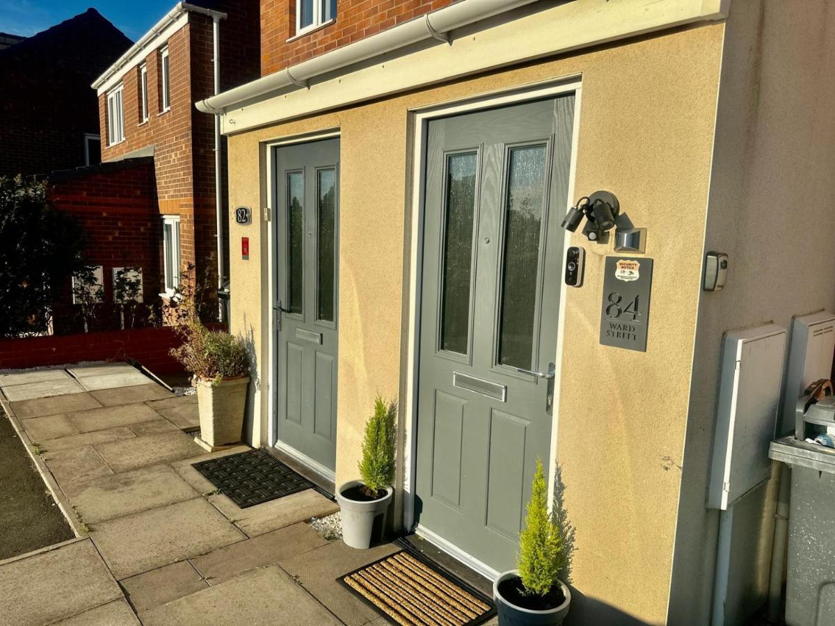 Spacious 4-Bed House Close to City Centre - Ferienwohnung