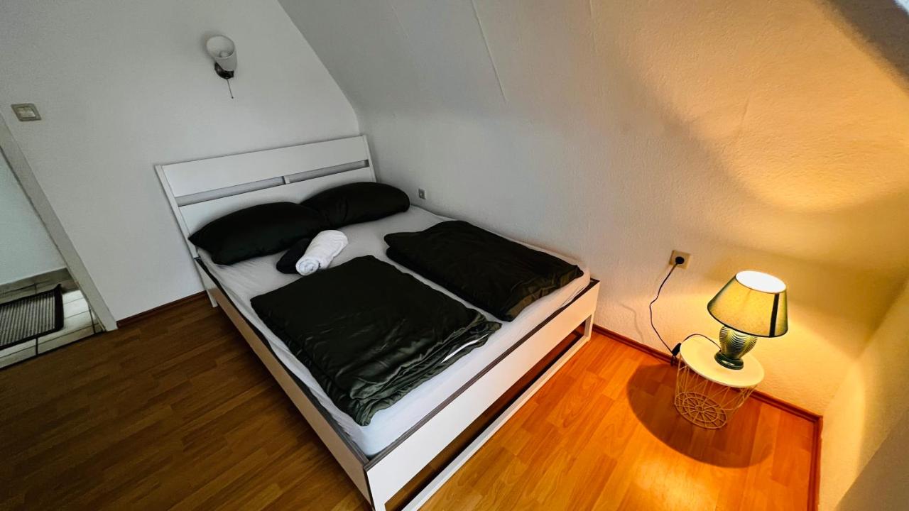 Apartment Stuttgart Vaihingen US Barracks - Chambres d’hôtes Stuttgart