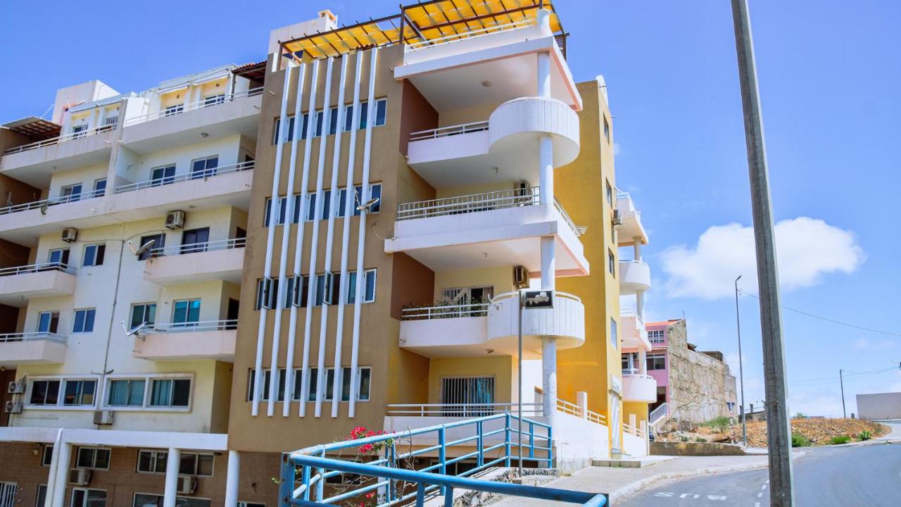 Ocean View, spacious Suite with terrace and Wi-Fi - B&B Praia