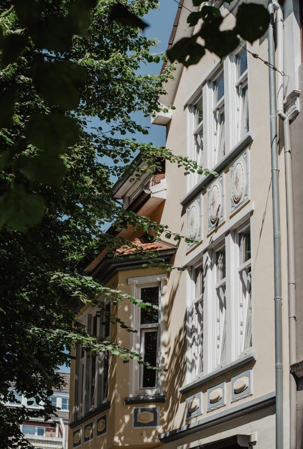4 Zimmer Altbauparadies für Gruppenreisende und Familien im zentralen Bremer Flüsseviertel - B&B