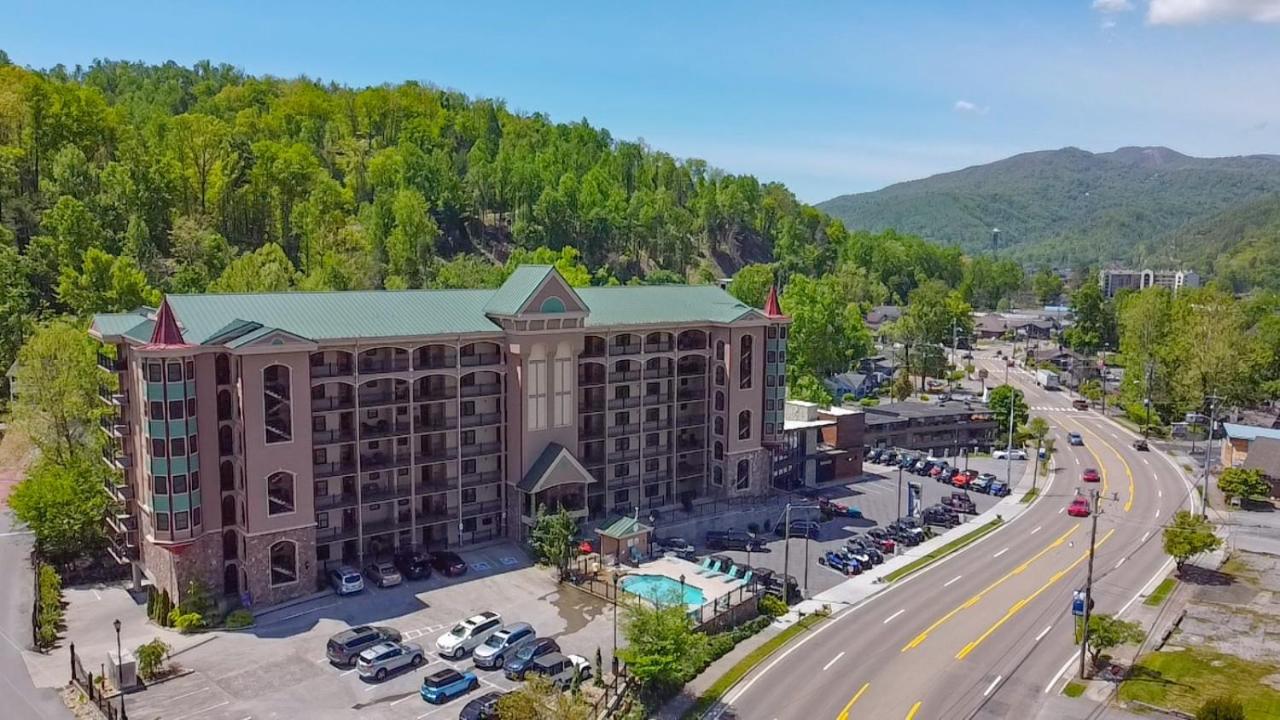 Gatehouse Condo By Beyond Expectations W Views - B&B Gatlinburg