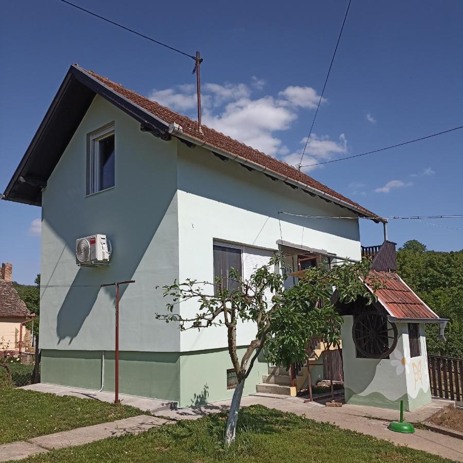 Kуђа на језеру - B&B Sot