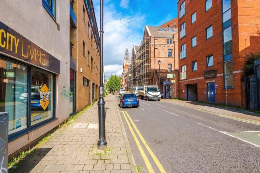 Modern 2BR near Manchester city centre - Free parking garage - Chambres d’hôtes Manchester