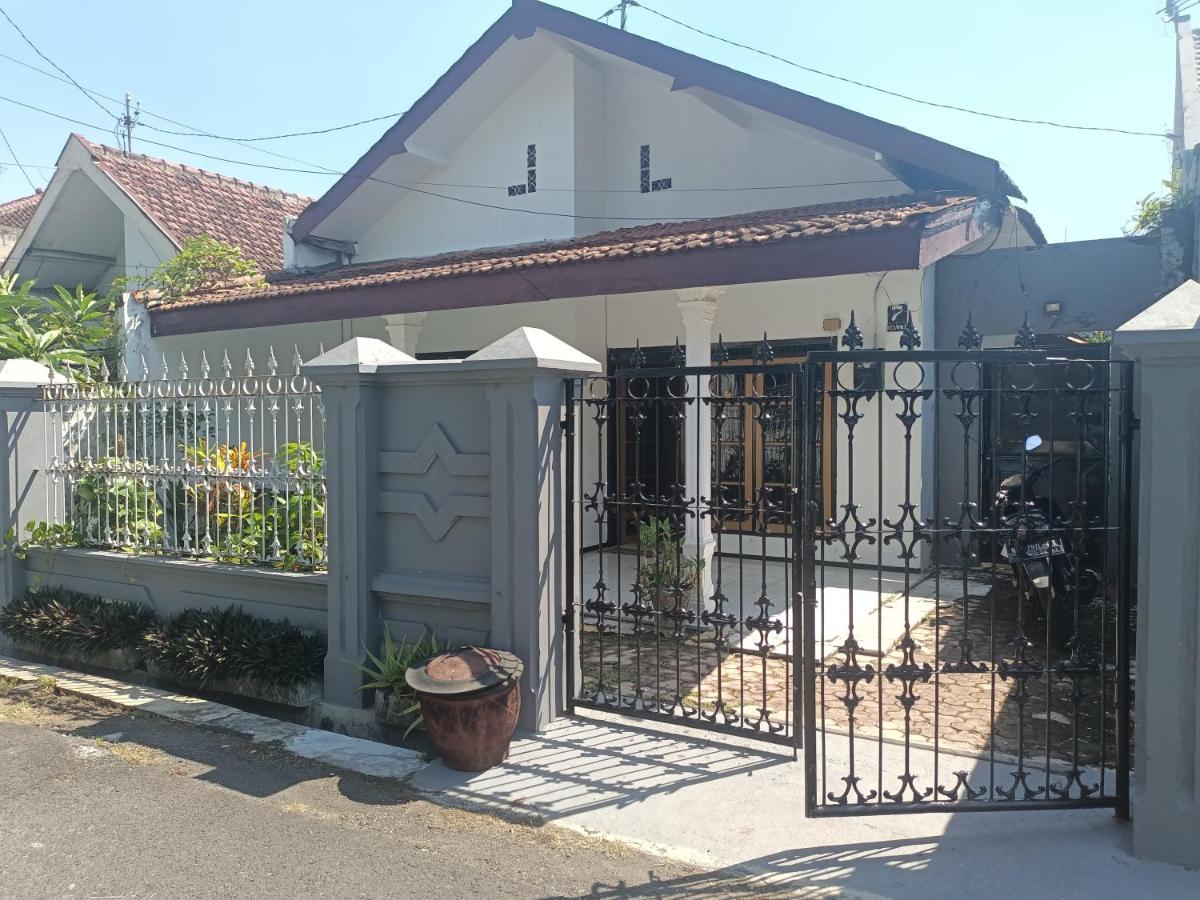 soka villa syariah - Bed and Breakfast