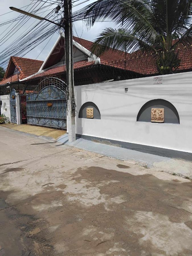 Nirvana Pool Villa 2 - B&B