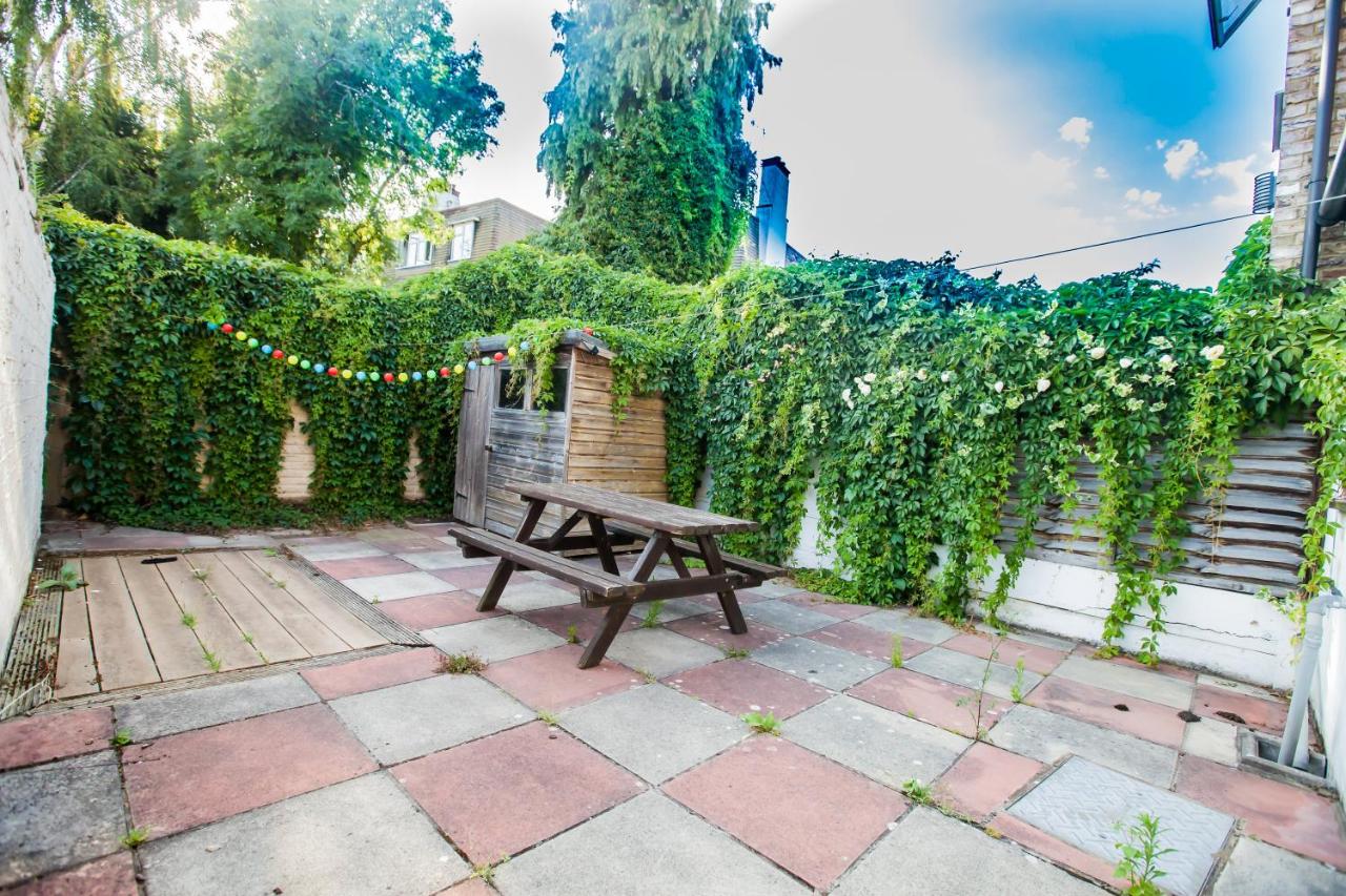 Kingston Central Garden House with Free Parking - B&B
