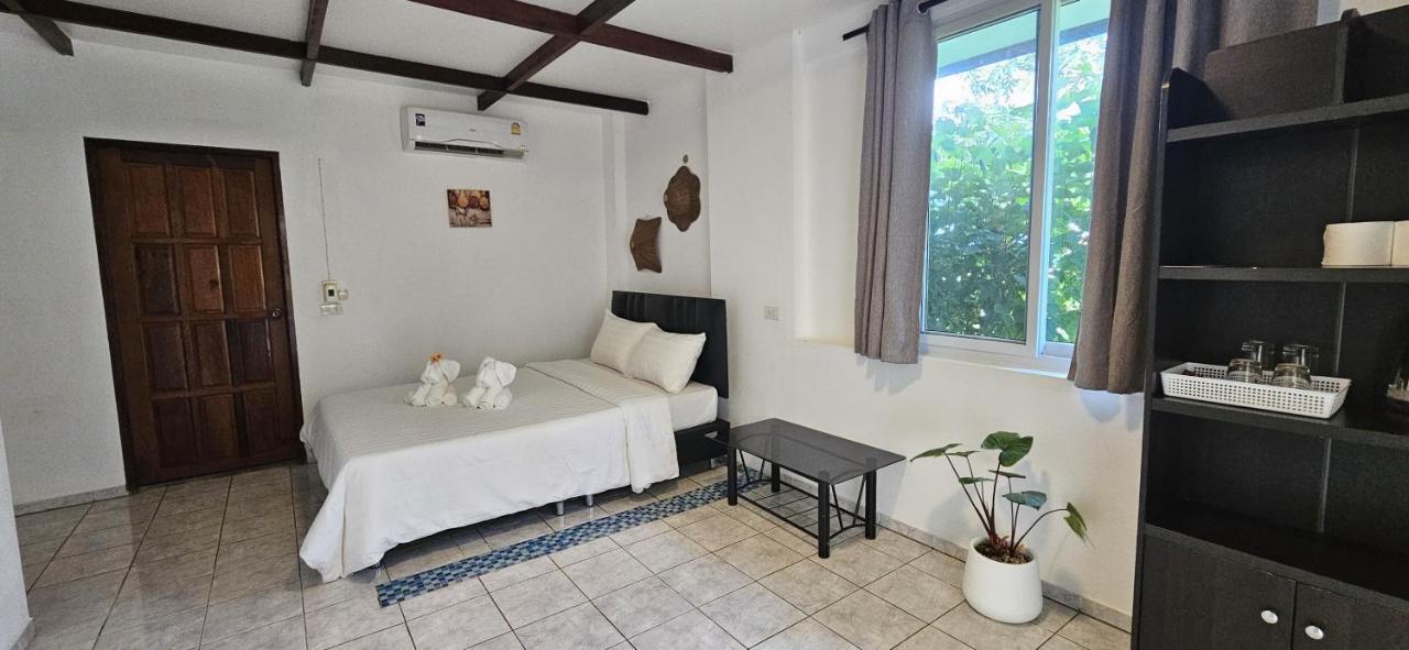 Queen Room with Garden View