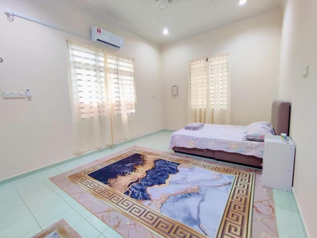 CASA ADELIA GUESTHOUSE 3b - Bed and Breakfast Cukai