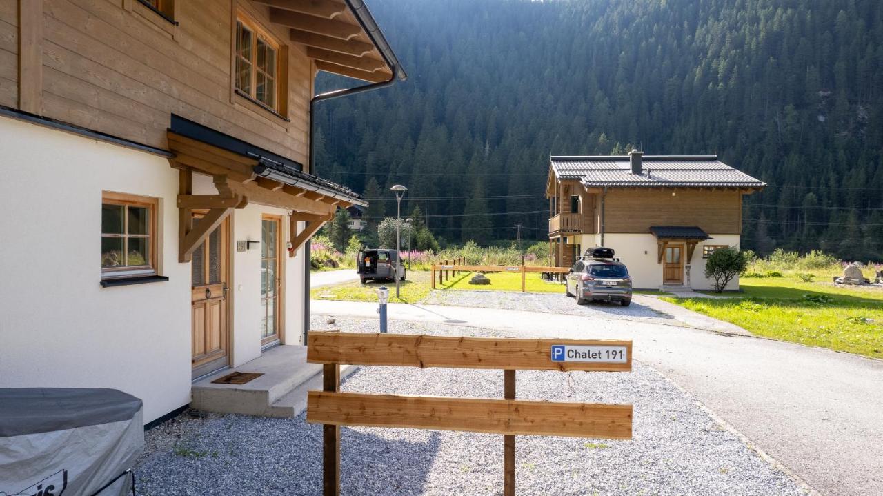 Tauerndorf Enzingerboden Ski in&out - Steinbock Lodges - B&B Uttendorf