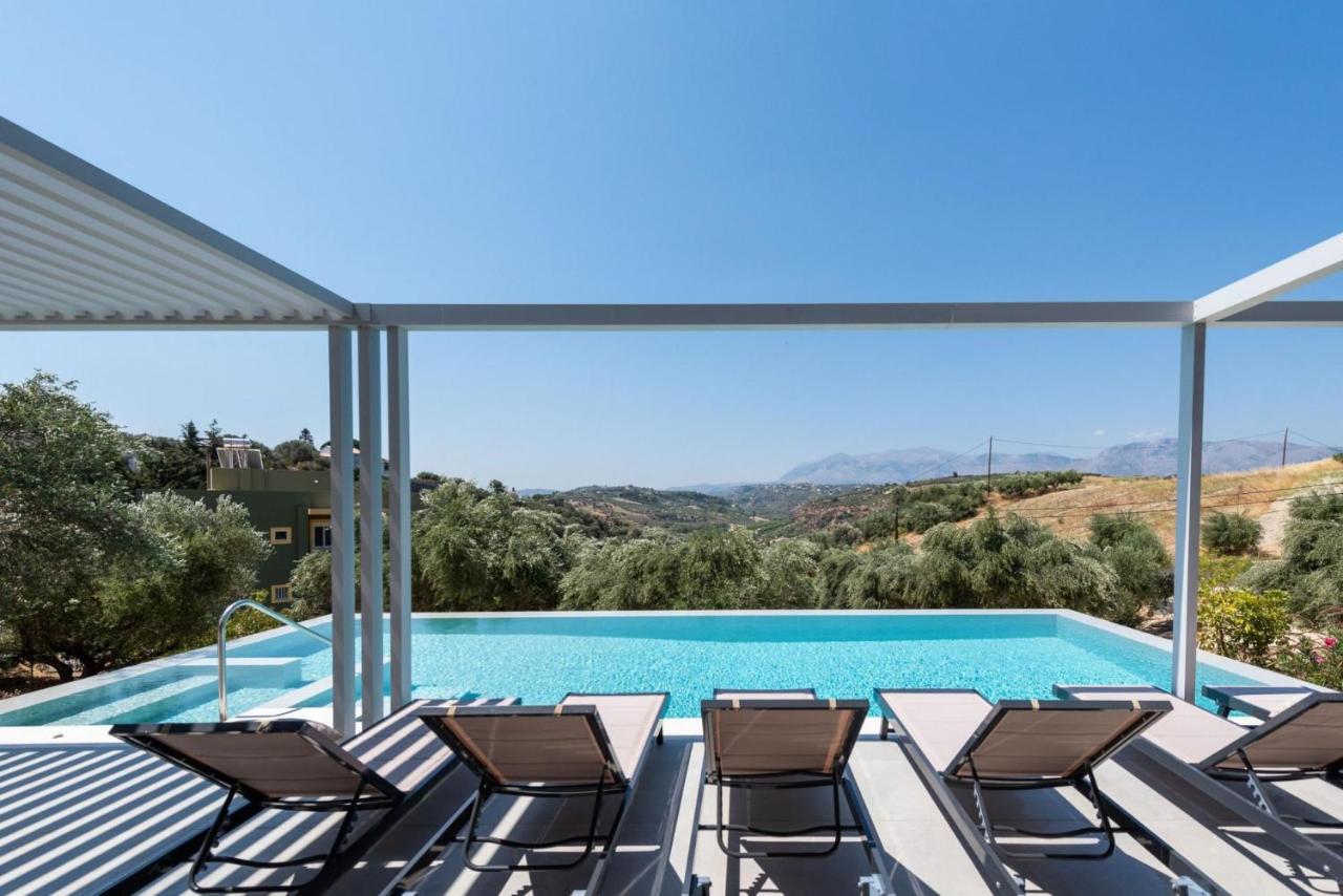 Villa con 4 Camere da Letto