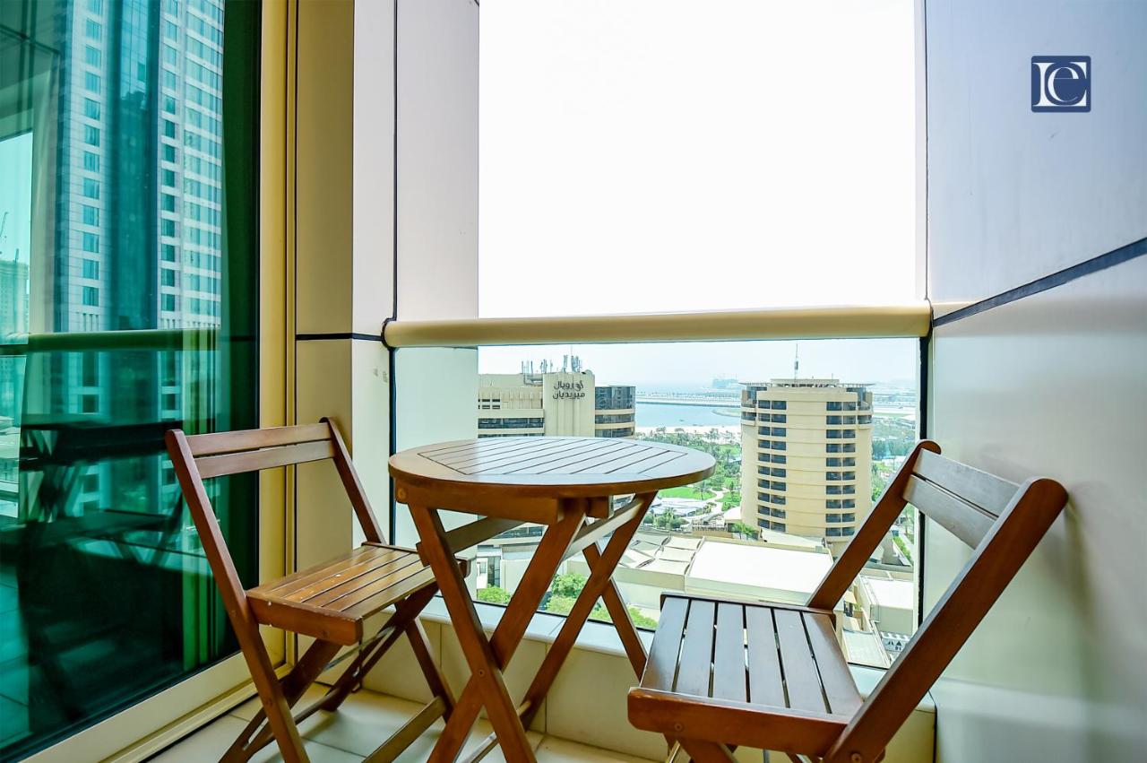 Luxury Escapes - Furnished studio with balcony in Royal Oceanic - B&B