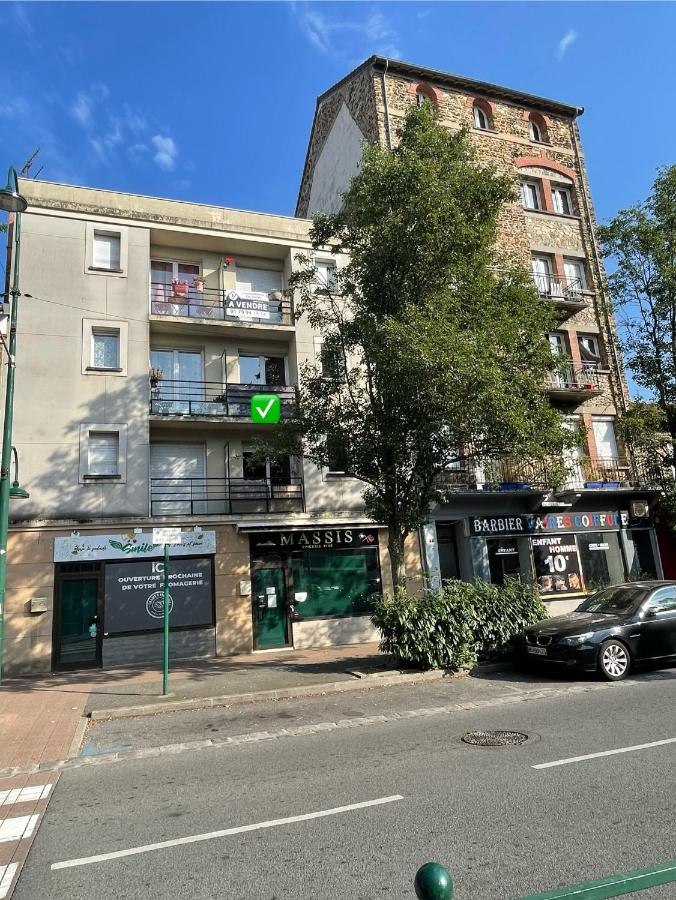 Paris Disneyland appartement centre-ville, parking, au coeur de l'aviron - Bed and Breakfast