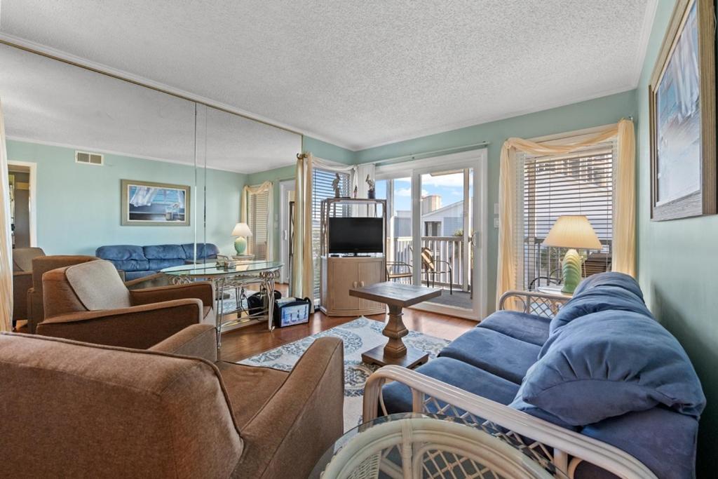 Pelicans Watch 322 - B&B Myrtle Beach