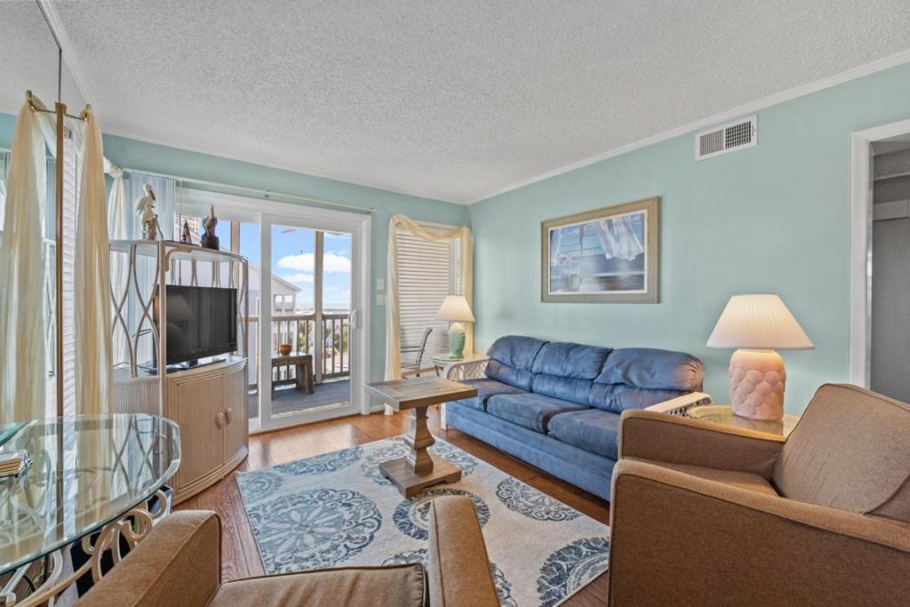 Pelicans Watch 322 - Bed and Breakfast Myrtle Beach