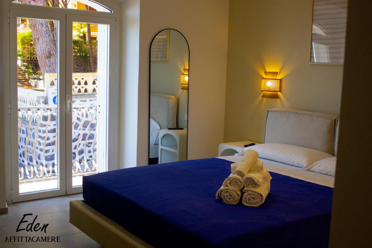Kamer met Kingsize Bed en Uitzicht op Zee