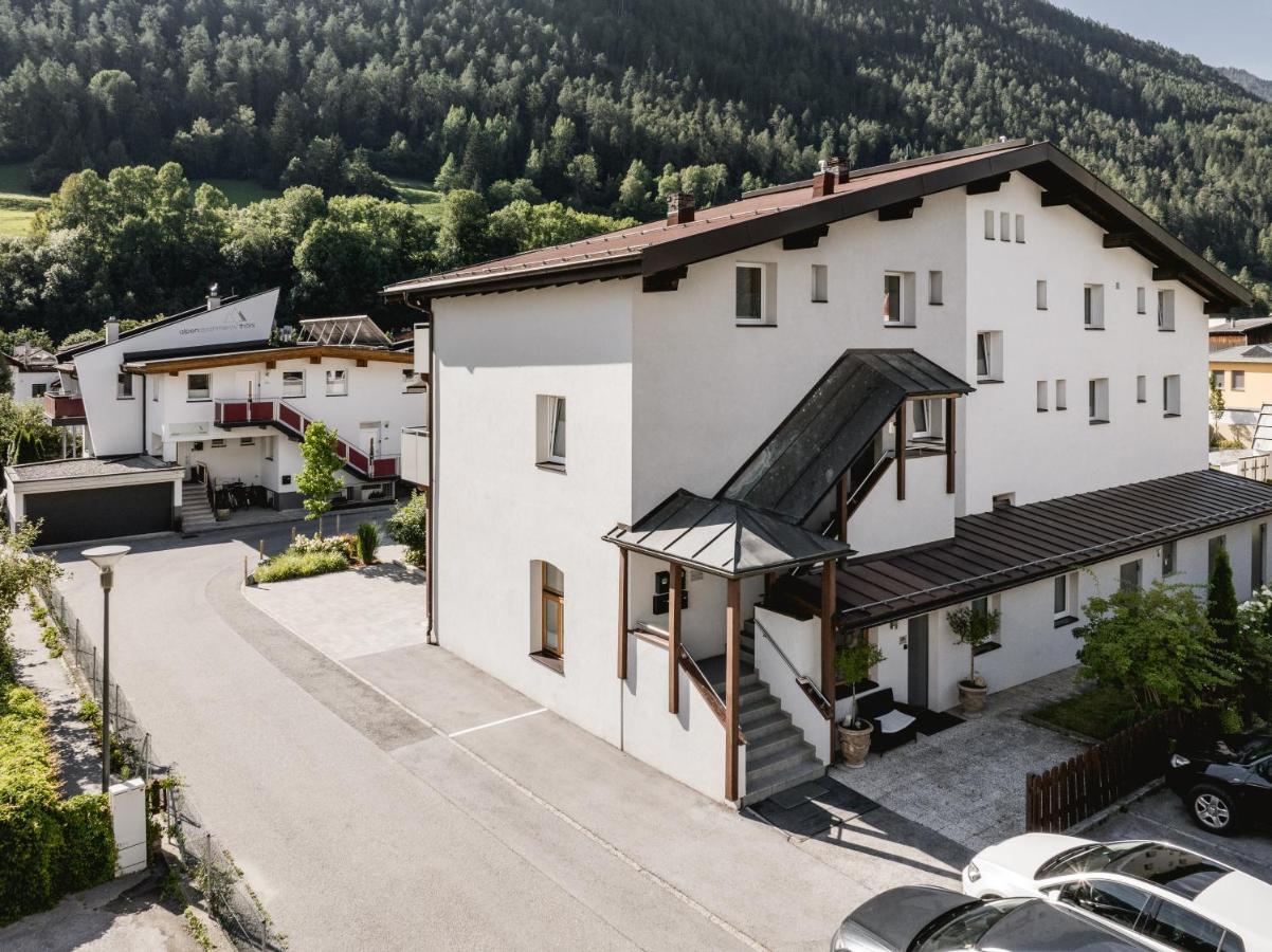 Apartamento de 1 dormitorio con balcón