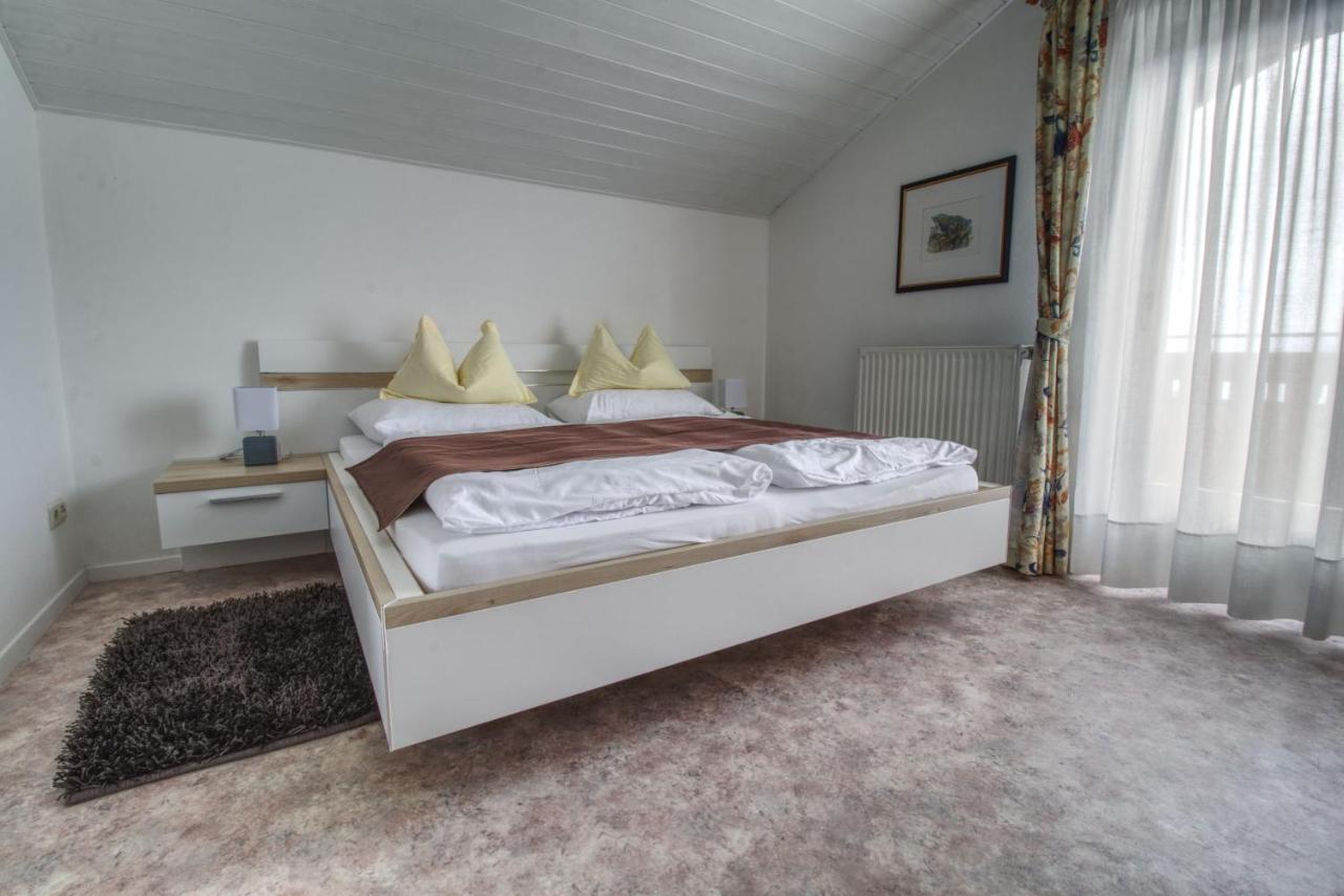 Doppelzimmer mit Balkon