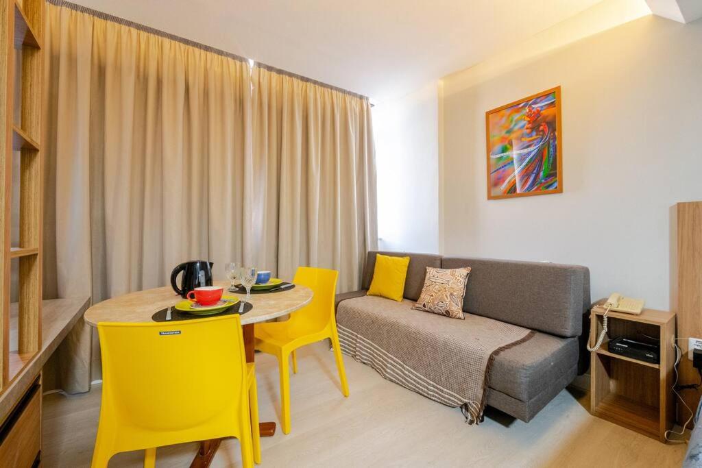 Victória Marina Flat - 1202 - B&B