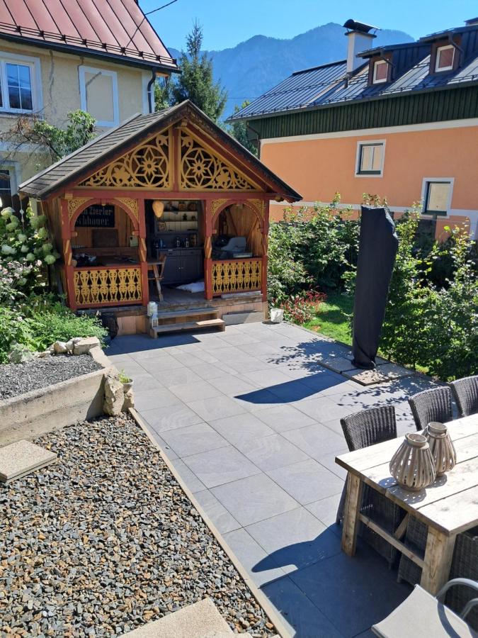 Villa apartments Hinterer, centre with mountain view - B&B Bad Goisern am Hallstättersee