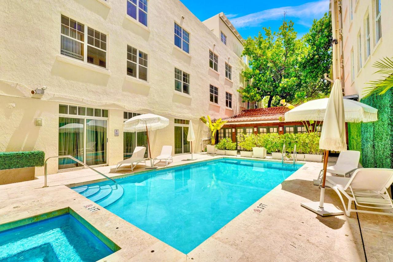 South Beach Haven- Steps to the Beach- 1 King Bedroom 2 Beds 1 Bathroom Apartment - B&B