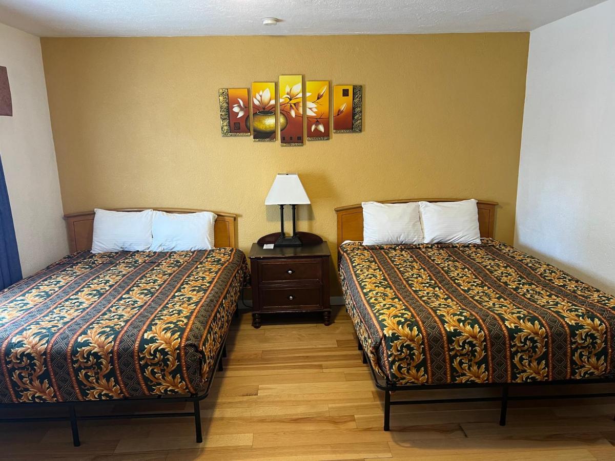 Habitación Estándar con 2 camas dobles