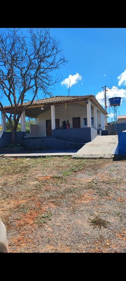 RANCHO PISCINA LAGO - Corumba 4 - B&B