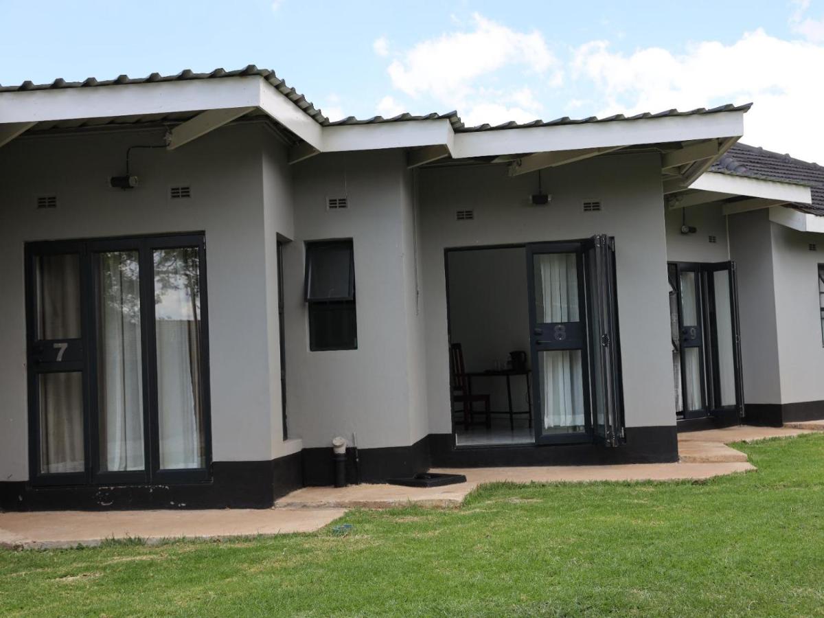 Tambarara Manor & Conference Centre - B&B