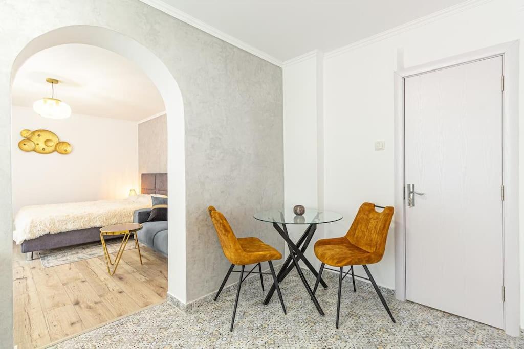 FLH - Black Church Studio - B&B Braşov