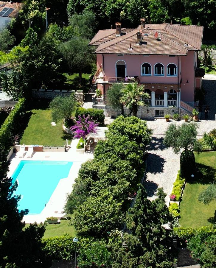 Villa Lou - Bed and Breakfast