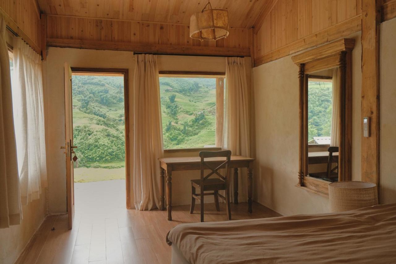 Kamer met Kingsize Bed en Uitzicht op de Bergen