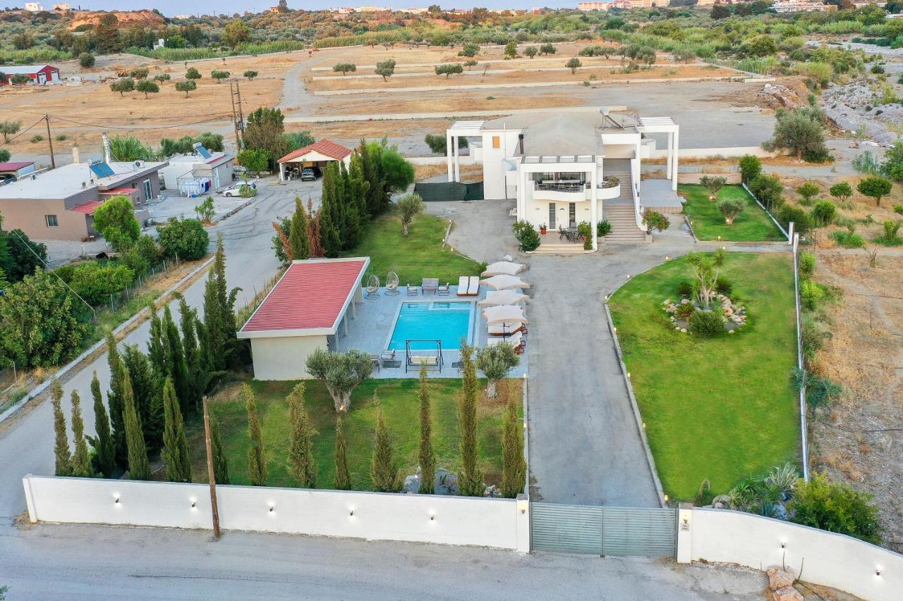 Villa Nikoli - Bed and Breakfast Kolýmpia