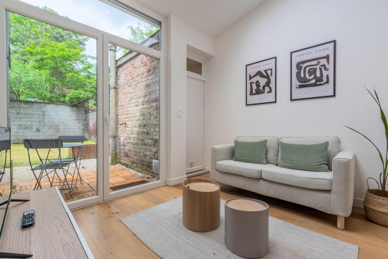 Appartement une chambre avec jardin, proche tram - Chambres d’hôtes