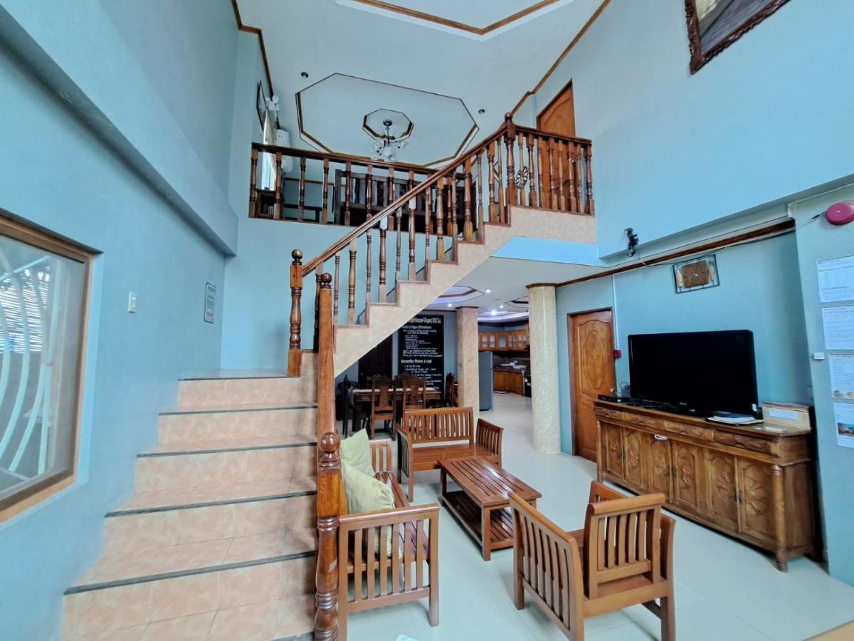 The Orange House - Vigan Villa - B&B