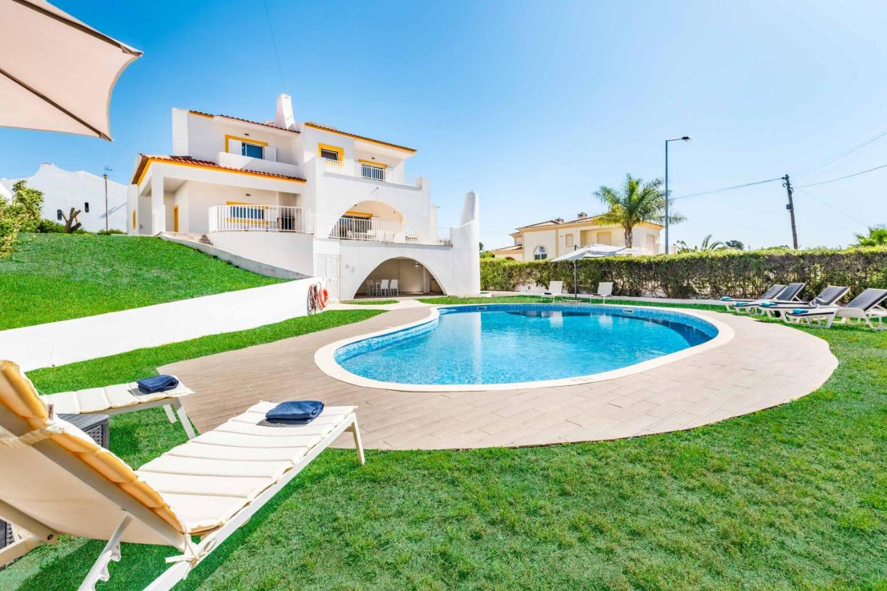 Villa mit 4 Schlafzimmern