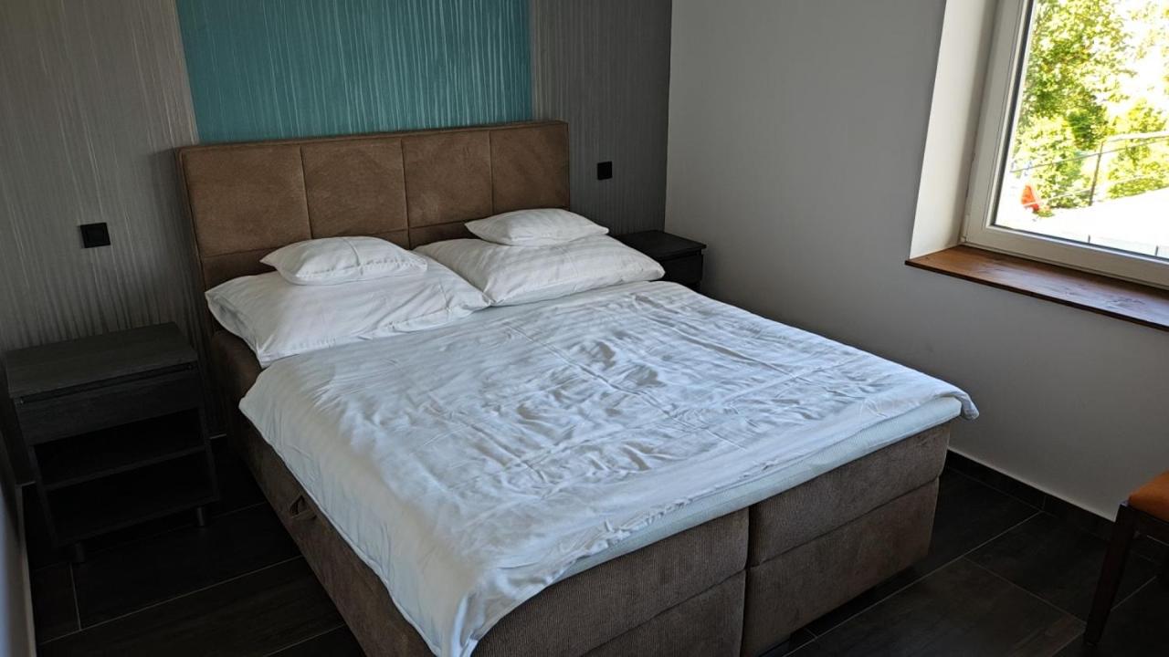 Velence Viola Villa - B&B