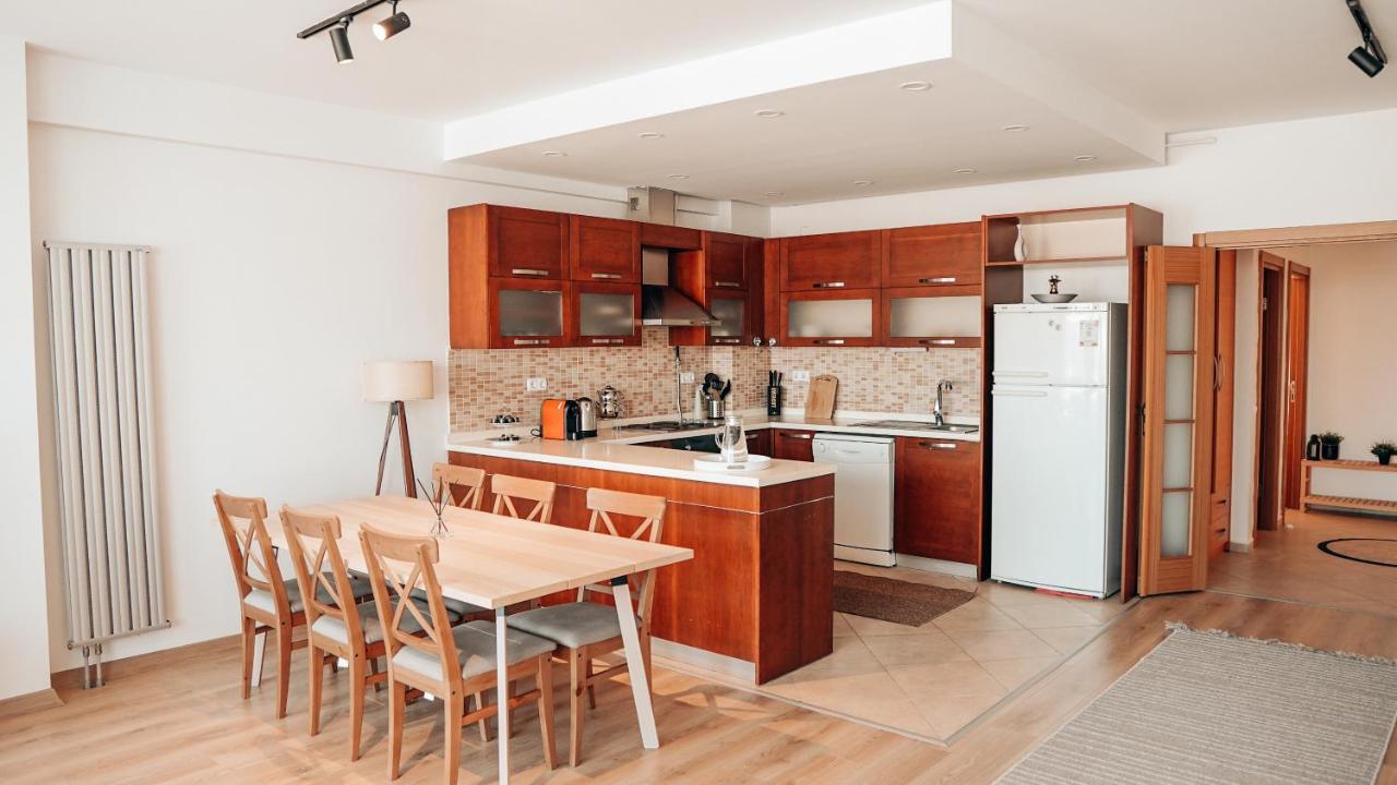 Bosphorus View Oasis 3 BR- 2 BA APARTMENT - Bed and Breakfast Istanbul