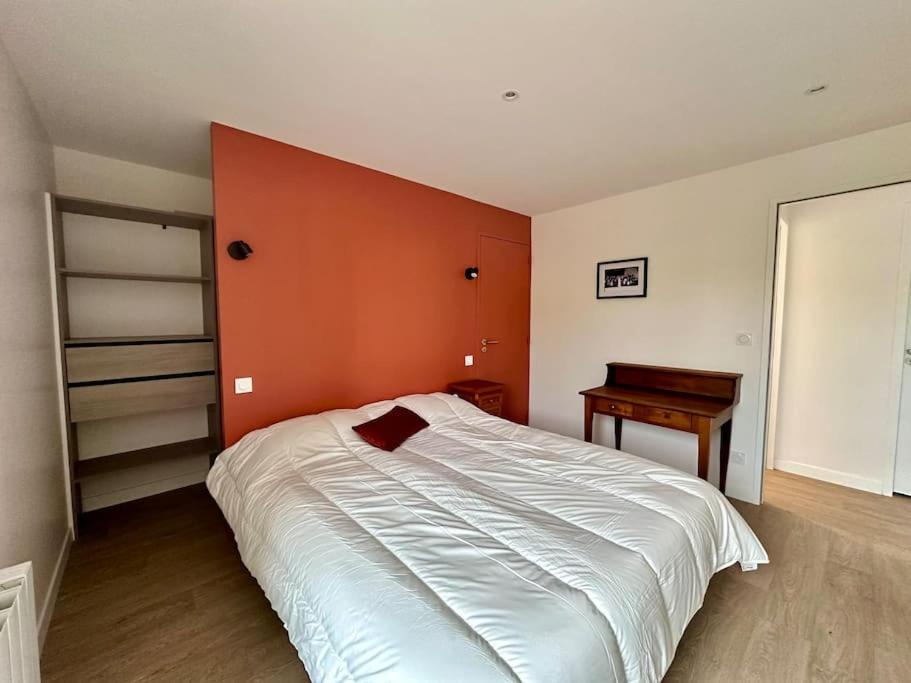 Entre St Malo et Rennes, grande maison 12 couchages Chez Yvonne - Chambres d'hôtes Irodouër
