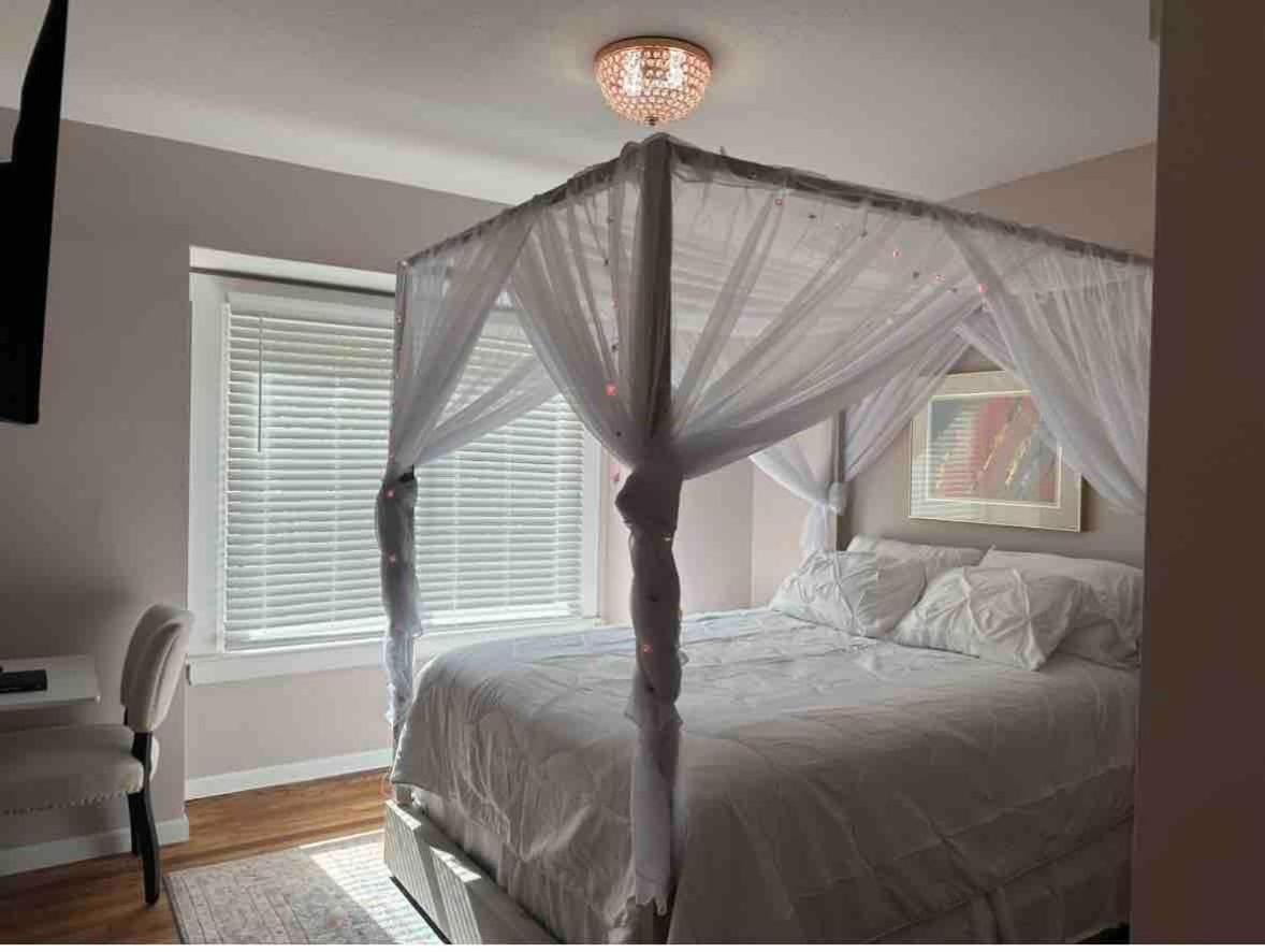Sunny Lavender Canopy Retreat - Ferienwohnung