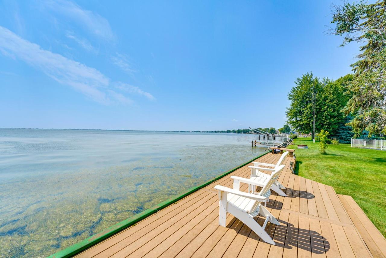 Luxury Waterfront Home in Chesterfield with Views! - B&B