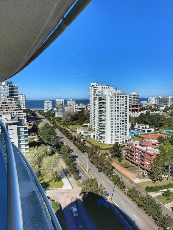 One-Bedroom Apartment with Sea View and Terrace