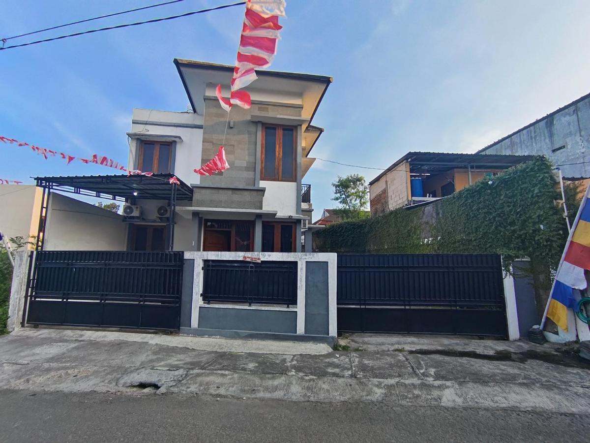 Griya Umbulharjo Homestay Jogja - Bed and Breakfast