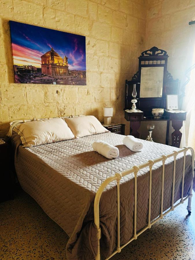 Chambre Triple avec Salle de Bains Privative