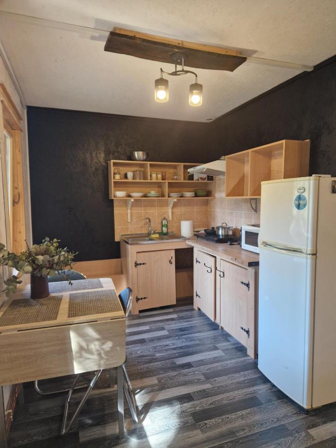 Janševska pagalma namiņš - B&B Liepāja