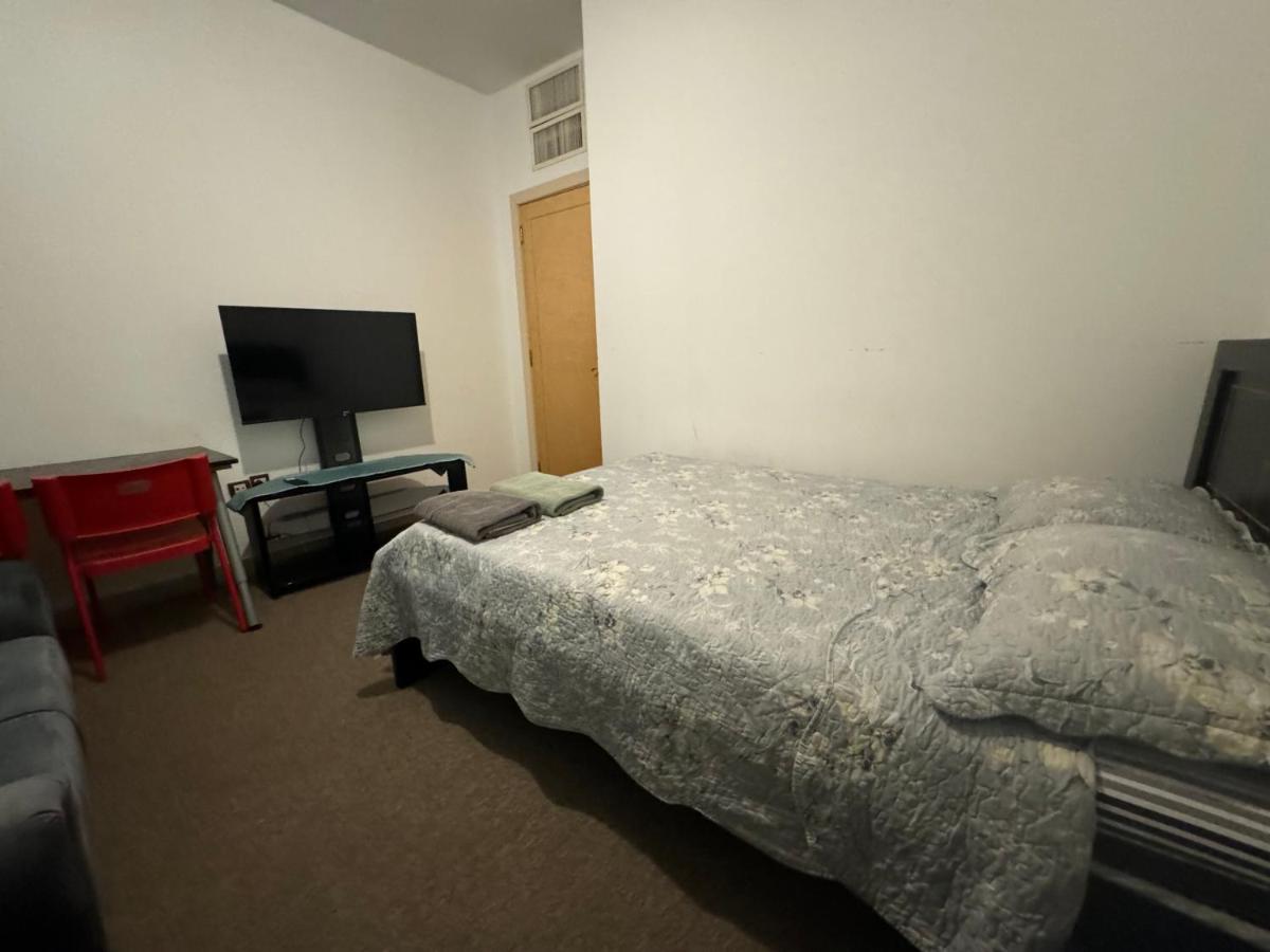 Double Room - Shared Bathroom, No Parking - B&B Abu Dhabi
